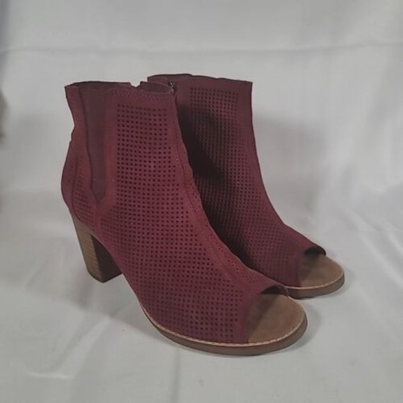 TOMS Suede Peep Toe Perforated Zip Ankle Booties Maroon Women Size 7.5 - Picture 1 of 11
